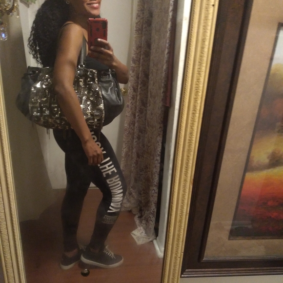 💥RARE‼️💯VALENTINO SEQUIN GLAM CHAIN TOTE - Picture 7 of 16